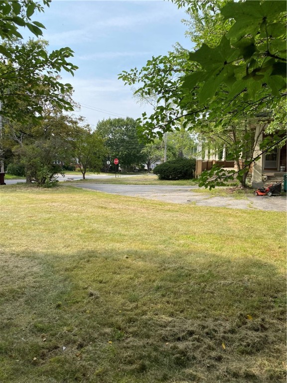 367 Prospect Street Woonsocket, RI 02895 - Photo 7 of 39 Gallery Image 7
