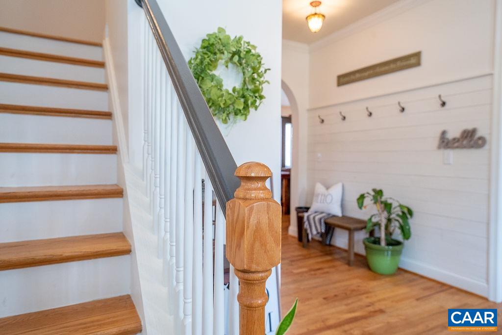 60 Pine Ridge Road Faber, VA 22938 - Photo 10 of 74 a living room with furniture and a potted plant