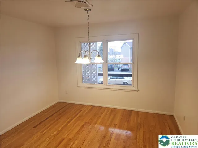 $1,695 | 2827 West 28th Street, Northampton, PA 18067