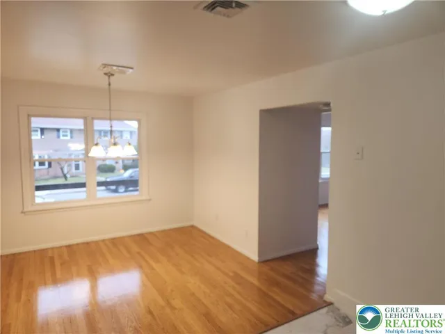 $1,695 | 2827 West 28th Street, Northampton, PA 18067