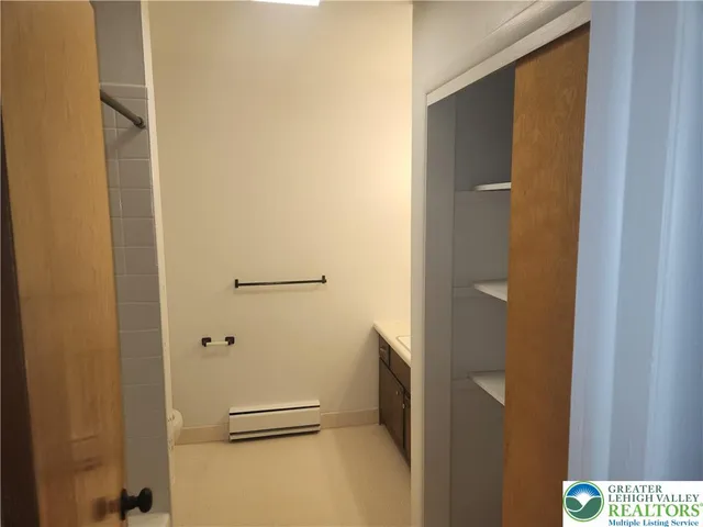 $1,695 | 2827 West 28th Street, Northampton, PA 18067