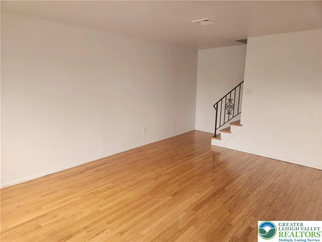 $1,695 | 2827 West 28th Street, Northampton, PA 18067