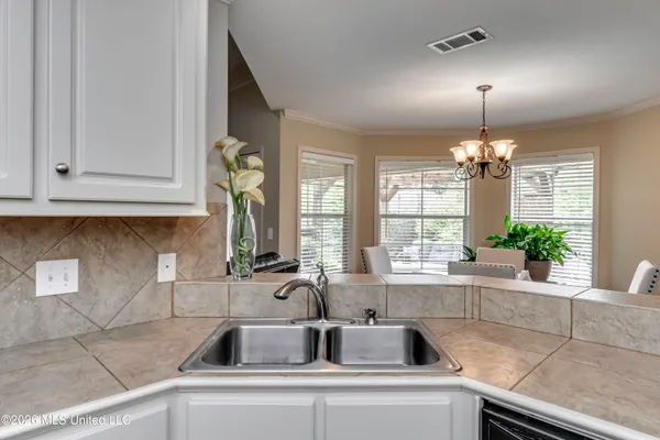 $269,900 | 810 Wedgewood Court, Brandon, MS 39047