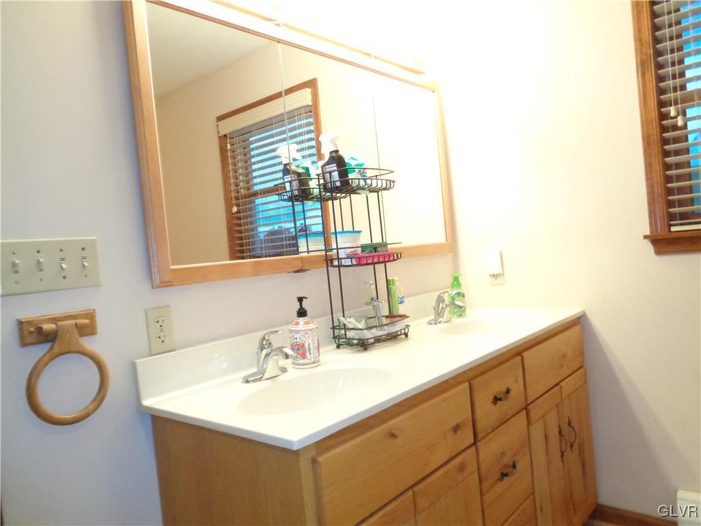2291 Heffner Road Fogelsville, PA 18051 - Photo 27 of 50 Gallery Image 27