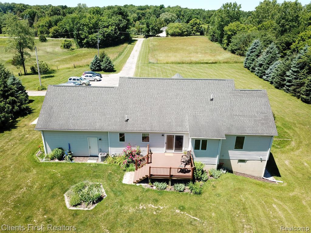 8130 Wiggins Road Howell, MI 48855 - Photo 14 of 87