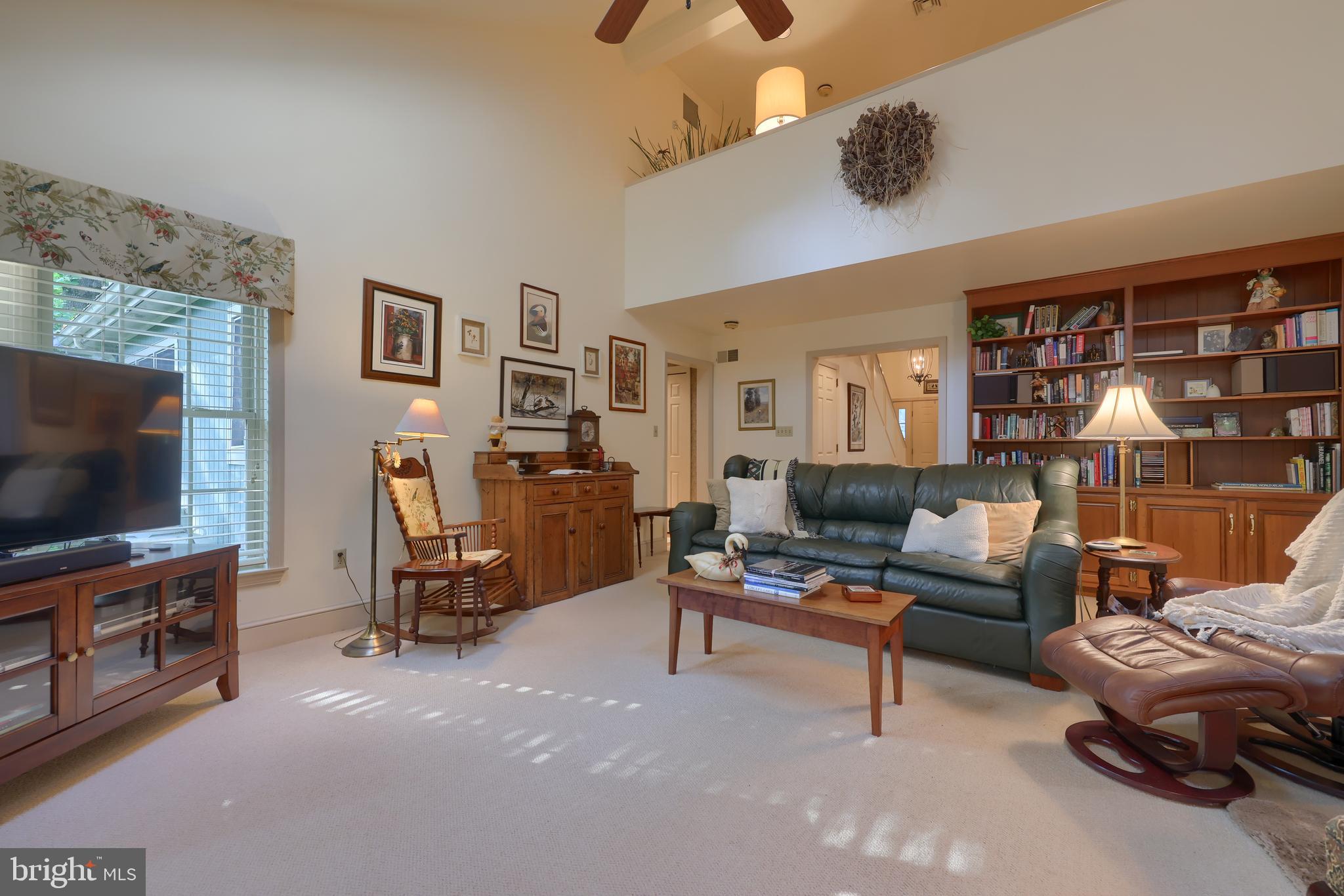 1087 Hunters Path Lancaster, PA 17601 - Photo 8 of 69