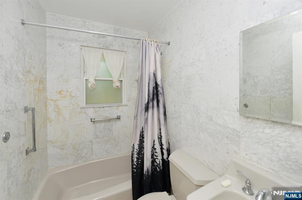 6 Central Avenue Demarest, NJ 07627 - Photo 16 of 25