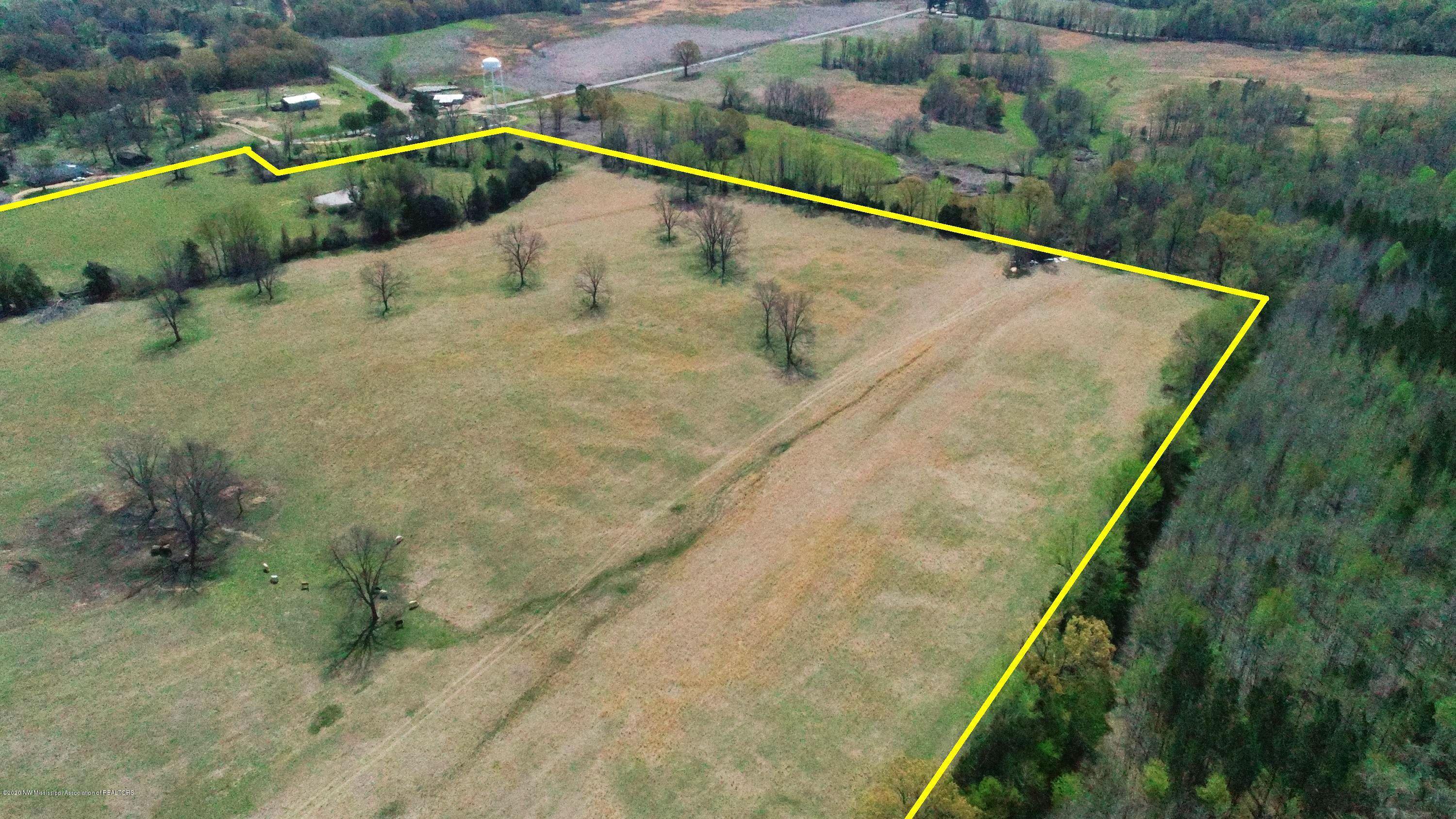 1759 Teasdale Road Enid, MS 38927 - Photo 17 of 40 41