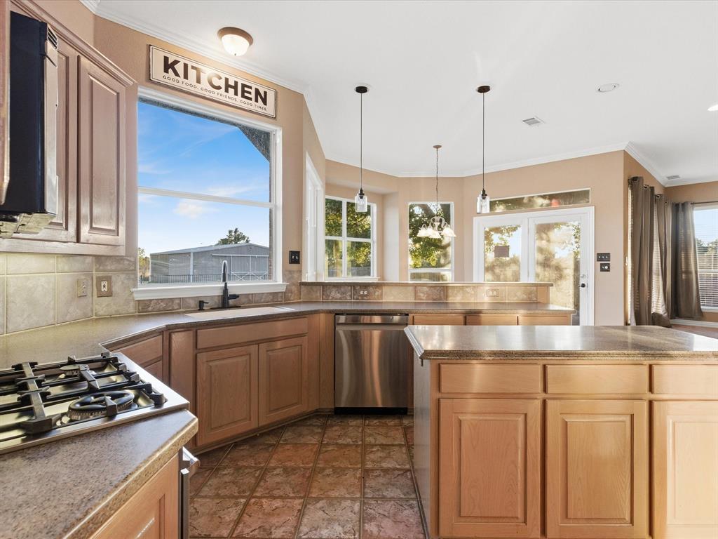 711 Emerald Sound Boulevard Oak Point, TX 75068 - Photo 13 of 40