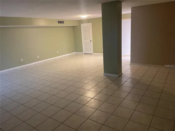 $2,300 | 851 Bayway Boulevard, Unit 103, Clearwater Beach, FL 33767