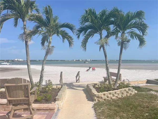 $2,300 | 851 Bayway Boulevard, Unit 103, Clearwater Beach, FL 33767