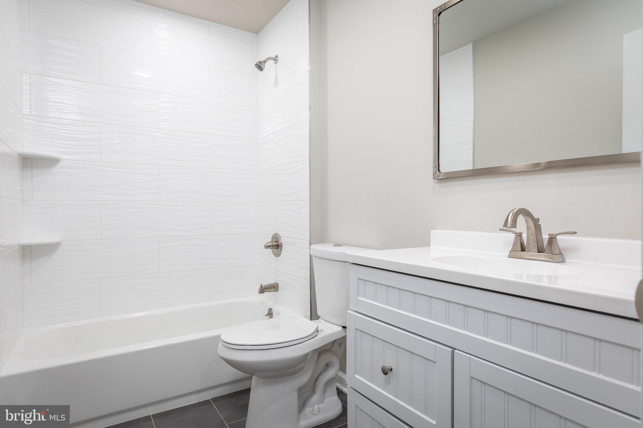 206 Central Avenue Croydon, PA 19021 - Photo 17 of 24 Upstairs full hall bath