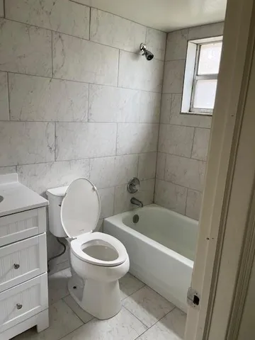 $2,000 | 1401 Northwest 45th Street, Unit 4, Deerfield Beach, FL 33064