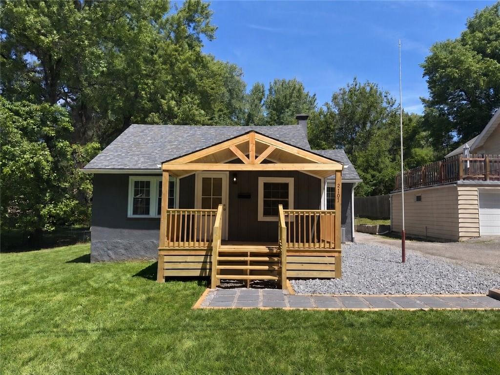 2701 Karnes Road St. Joseph, MO 64505 - Photo 1 of 47
