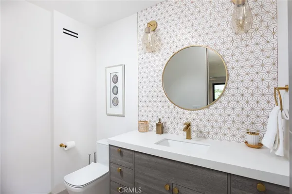 $18,500 | 356 Dahlia Place, Corona del Mar, CA 92625