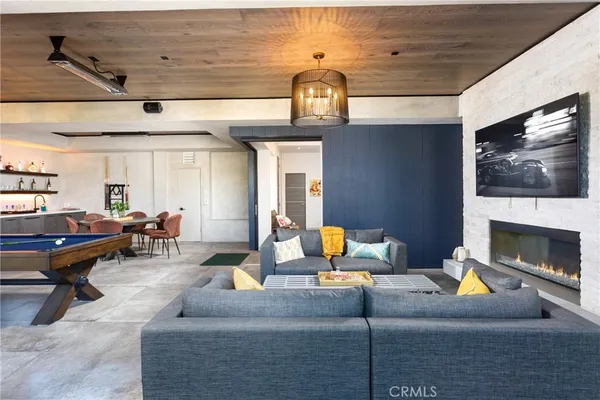$18,500 | 356 Dahlia Place, Corona del Mar, CA 92625