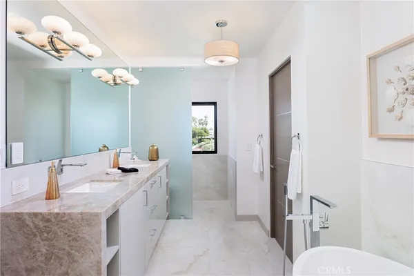 $18,500 | 356 Dahlia Place, Corona del Mar, CA 92625