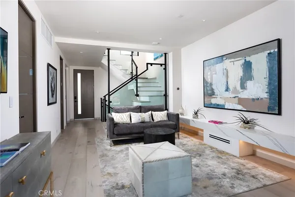 $18,500 | 356 Dahlia Place, Corona del Mar, CA 92625