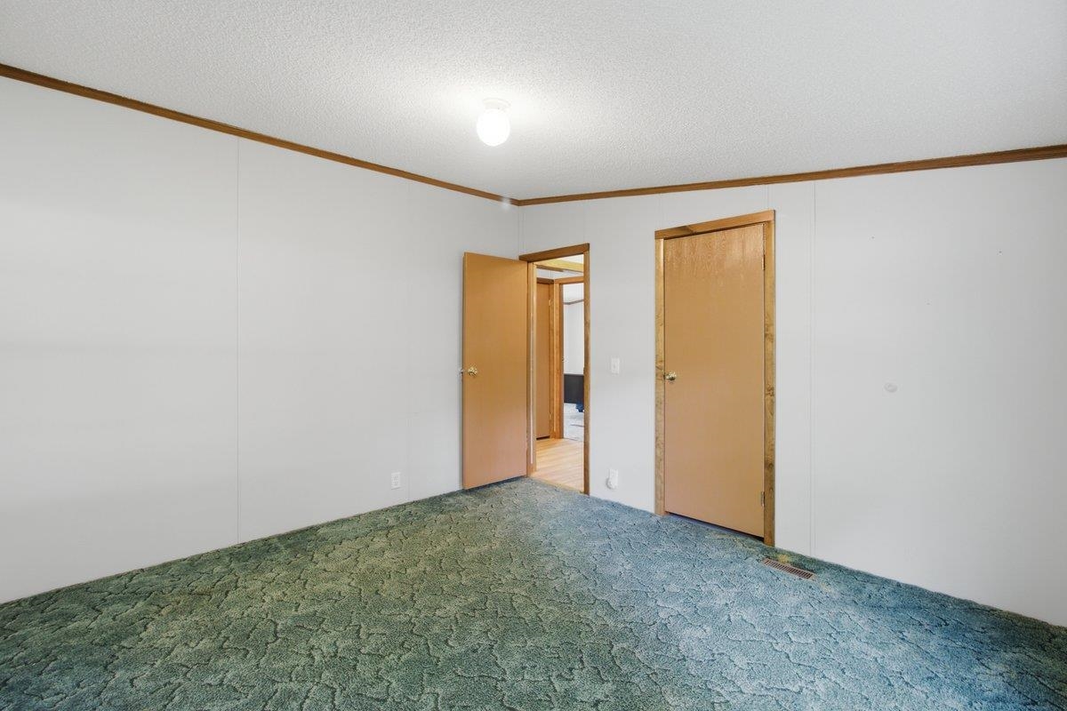 549 Houran Road Bennington, VT 05201 - Photo 20 of 36
