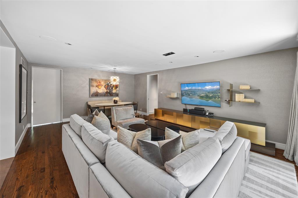 6027 Mimosa Lane Dallas, TX 75230 - Photo 11 of 28