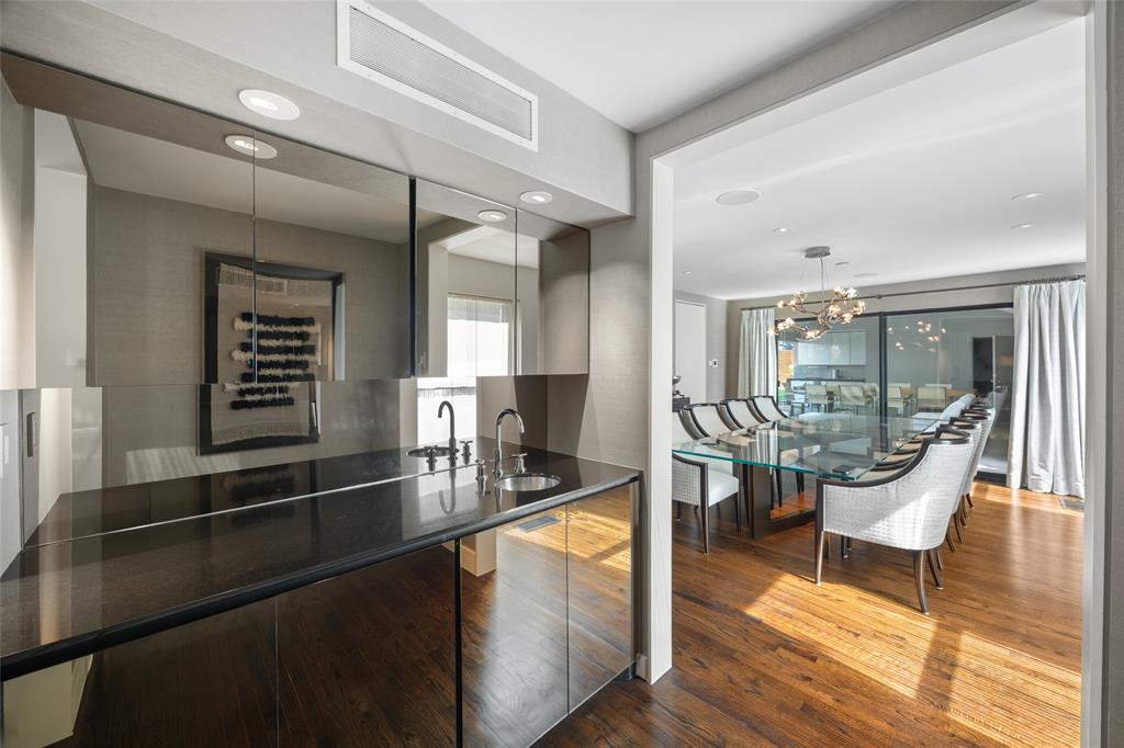 6027 Mimosa Lane Dallas, TX 75230 - Photo 5 of 28