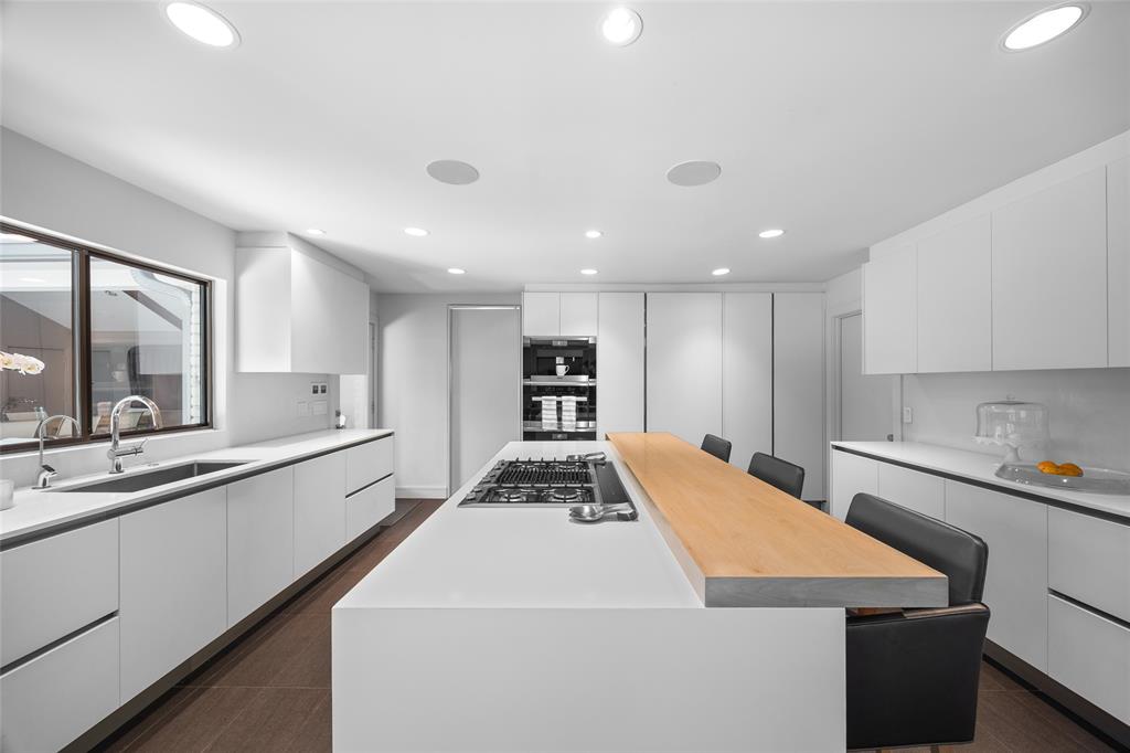 6027 Mimosa Lane Dallas, TX 75230 - Photo 7 of 28