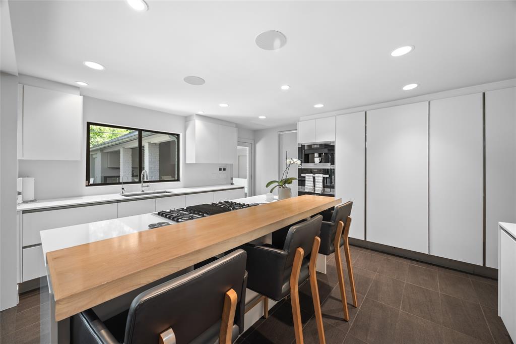 6027 Mimosa Lane Dallas, TX 75230 - Photo 8 of 28