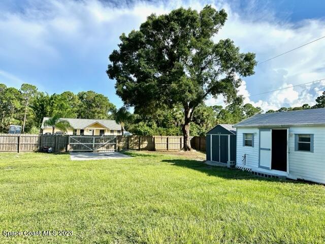 1040 Wing Road Southwest Palm Bay, FL 32908 - Photo 42 of 52 doublegates