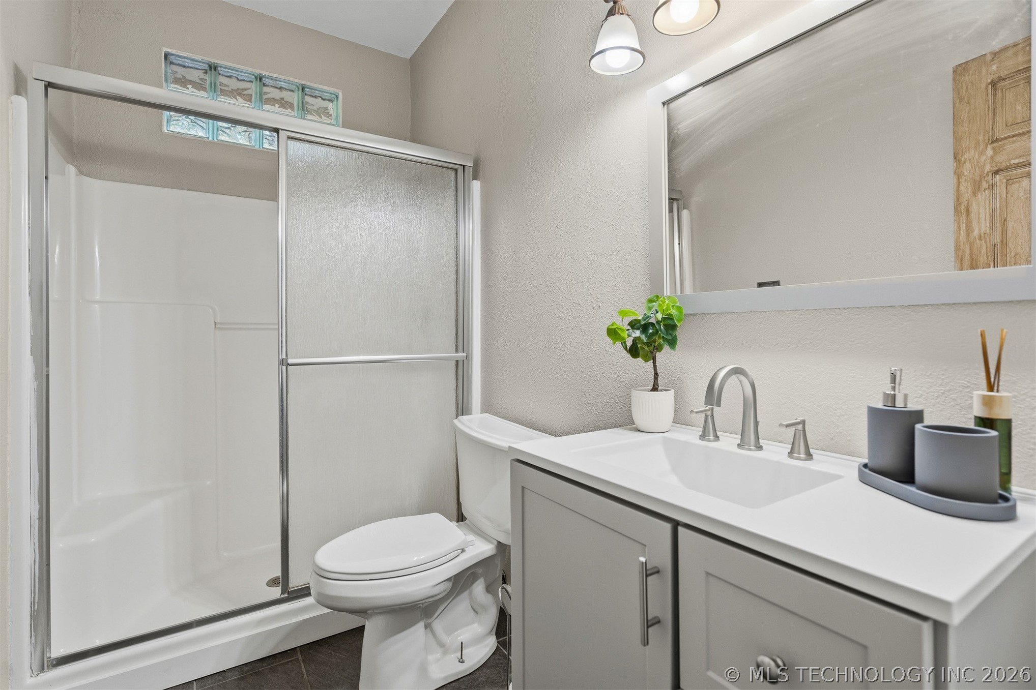 7023 Myall Road Southwest Ardmore, OK 73401 - Photo 32 of 54 3rd Full Bathroom