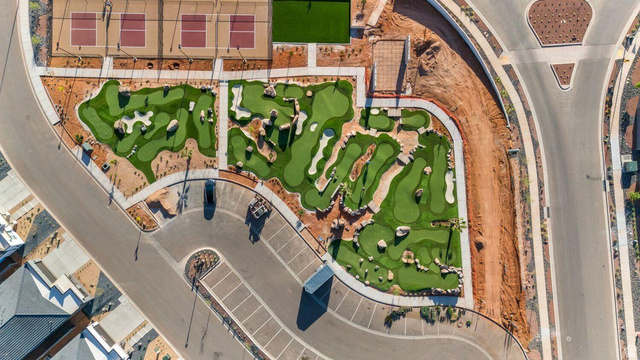 2123 Wolverine Way, Unit 2437 Washington, UT 84780 - Photo 11 of 40 Miniature golf course featuring multiple holes and synthetic turf