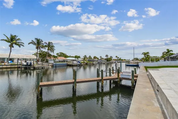 $6,500 | 4328 40th Street South, St. Petersburg, FL 33711