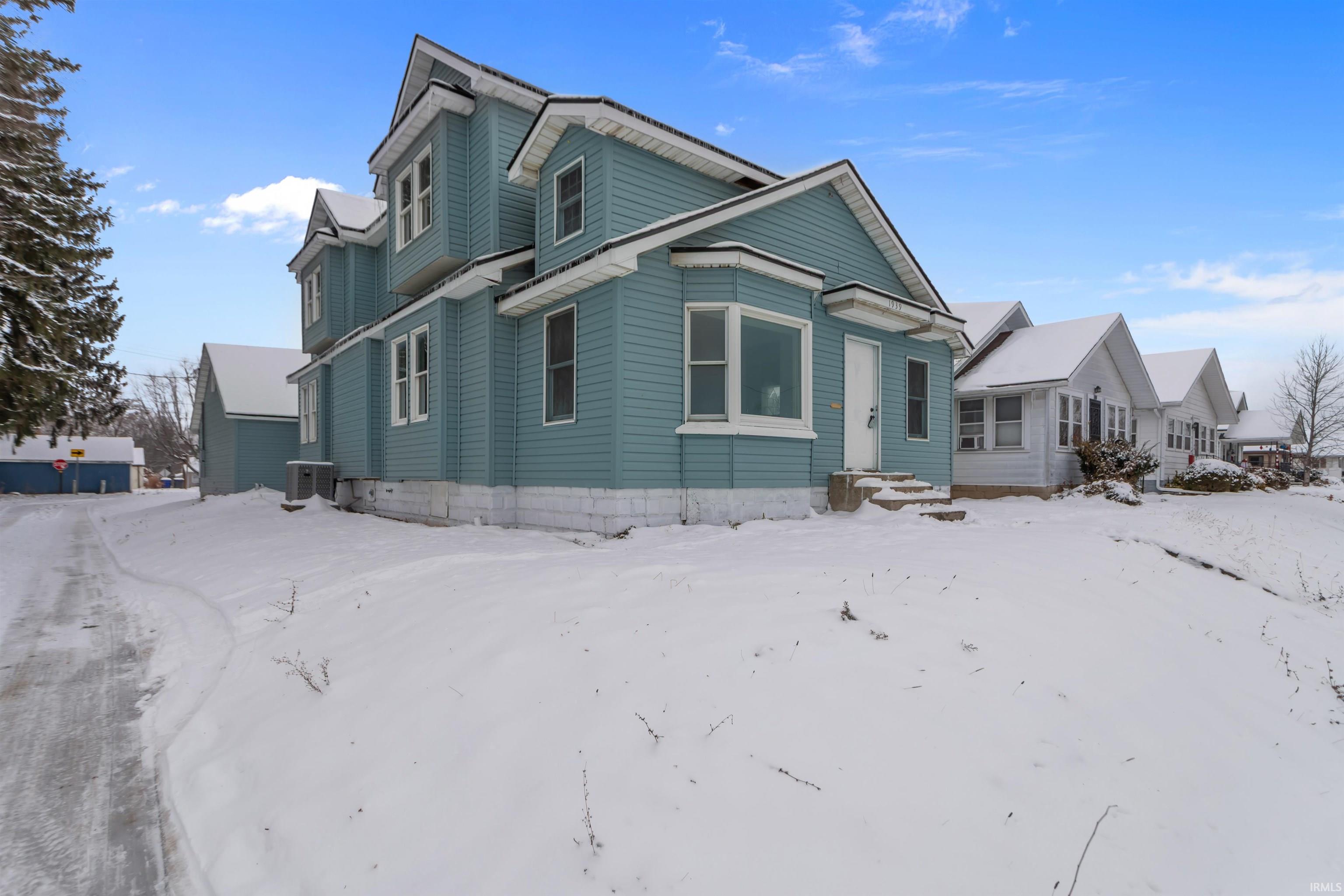 1939 South Washington Street Kokomo, IN 46902 - Photo 2 of 25