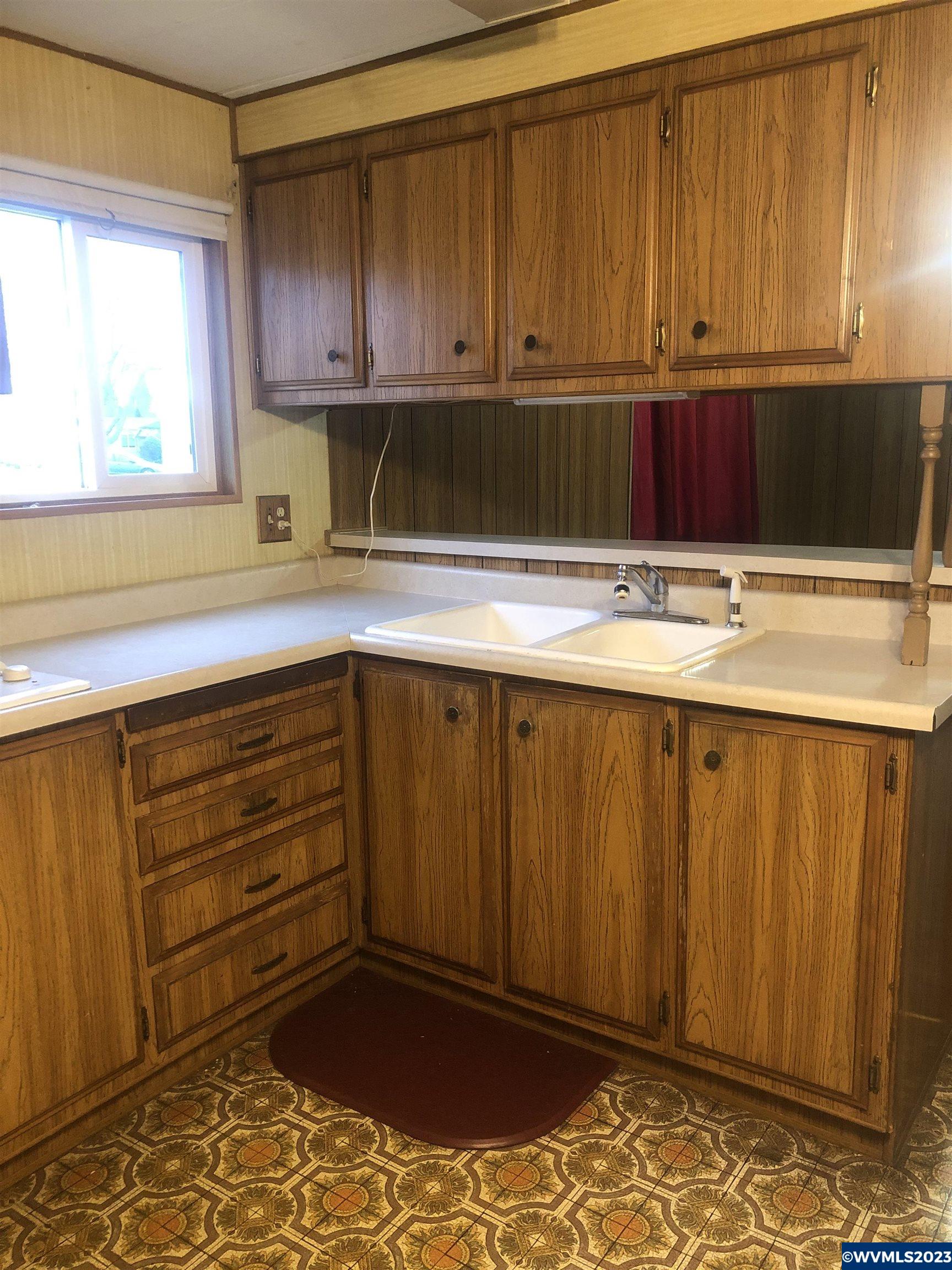 5355 River ( Road, Unit 17 Keizer, OR 97303 - Photo 6 of 15