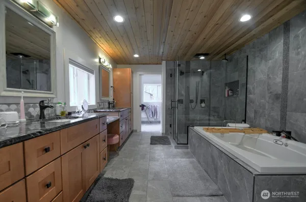 $725,000 | 14640 164th Lane Southeast, Rainier, WA 98576