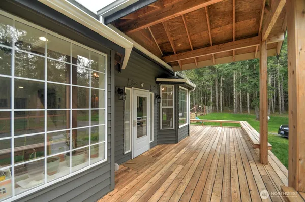 $725,000 | 14640 164th Lane Southeast, Rainier, WA 98576