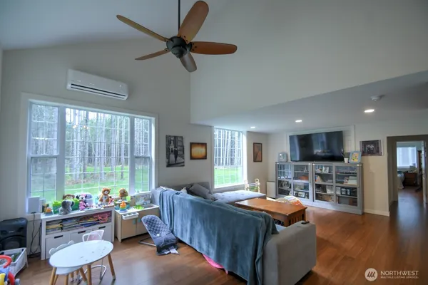 $725,000 | 14640 164th Lane Southeast, Rainier, WA 98576