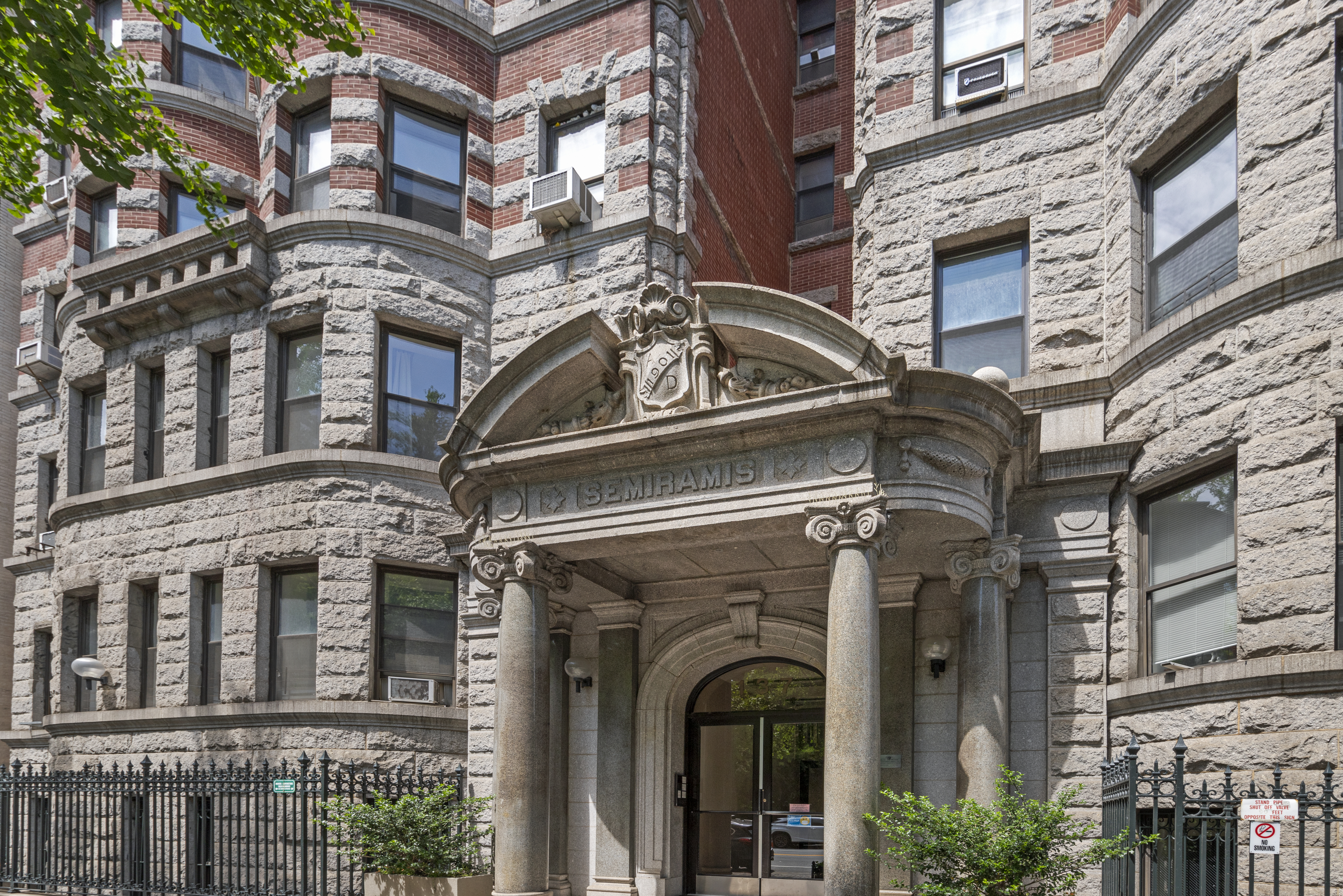 137 West 110th Street, Unit 1B Manhattan, NY 10026 - Photo 8 of 10