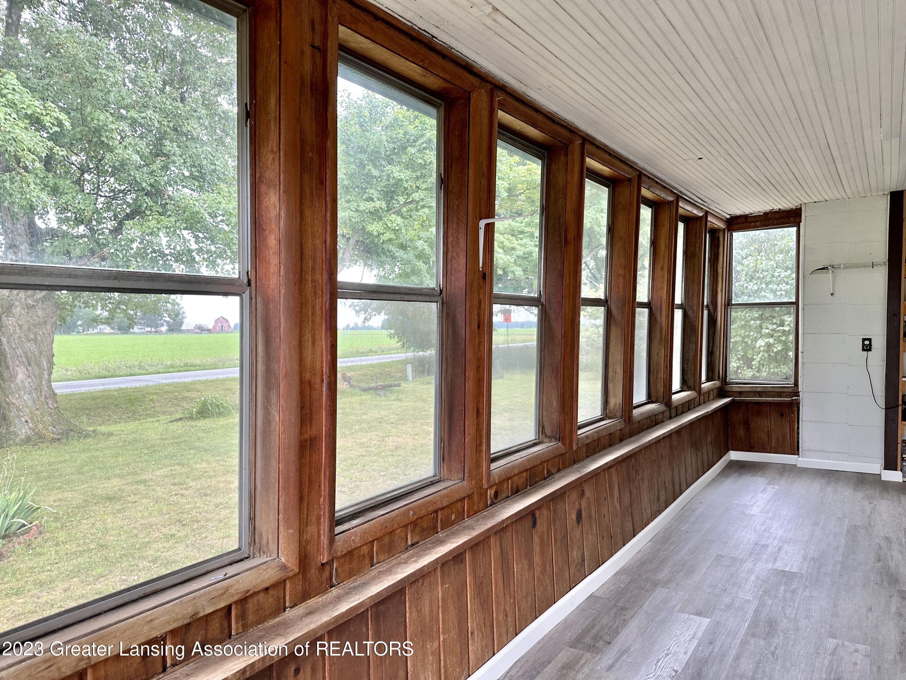 7934 West Allan Road Elsie, MI 48831 - Photo 6 of 56 Front Porch