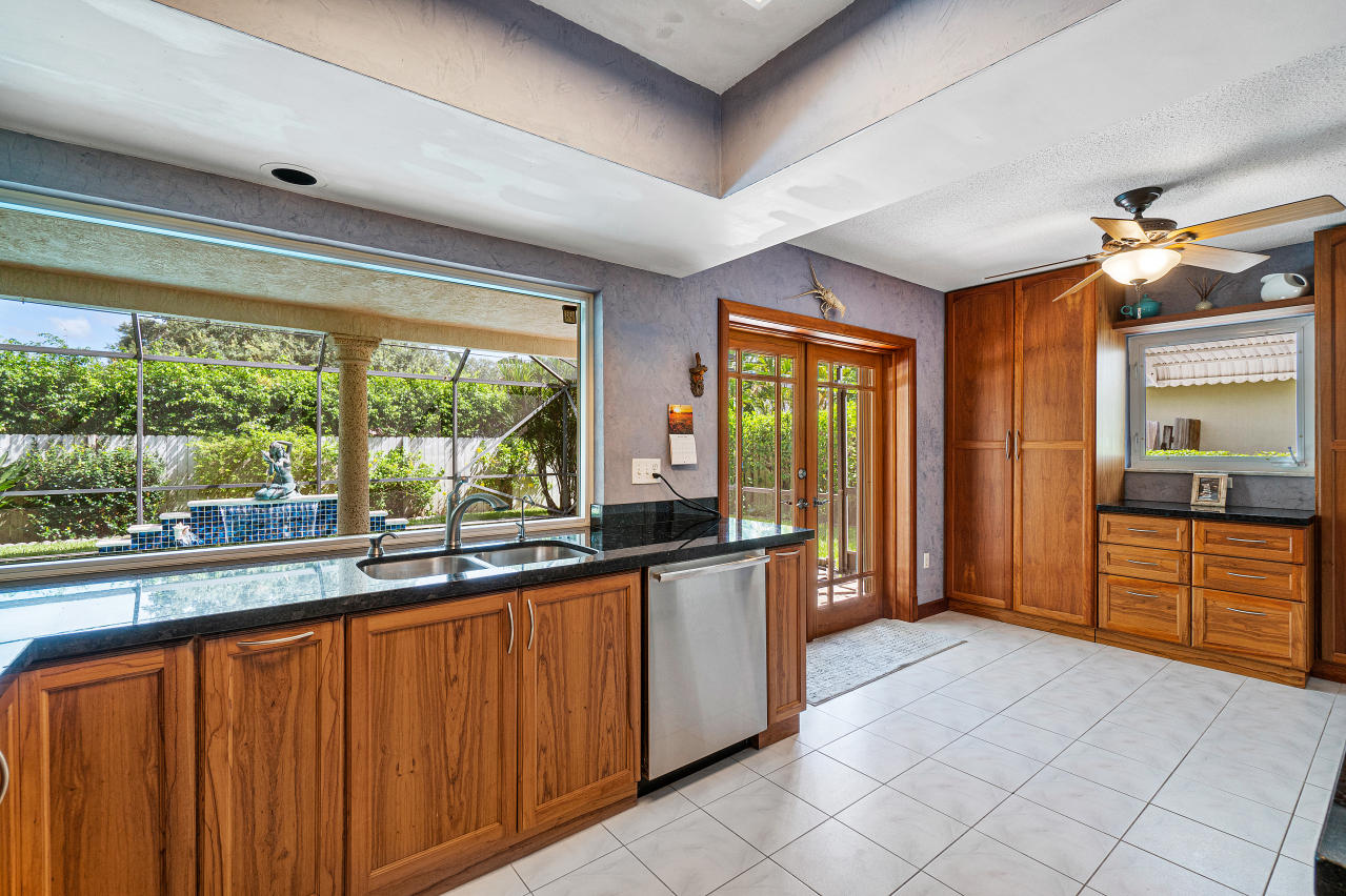 825 Periwinkle Street Boca Raton, FL 33486 - Photo 13 of 37 011-825PeriwinkleStreet-BocaRaton-FL-334