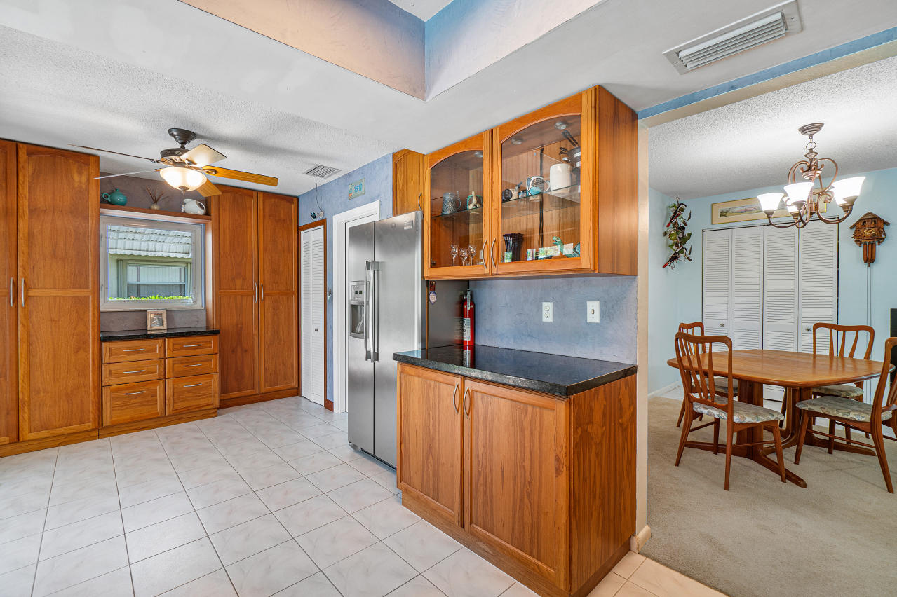 825 Periwinkle Street Boca Raton, FL 33486 - Photo 14 of 37 012-825PeriwinkleStreet-BocaRaton-FL-334