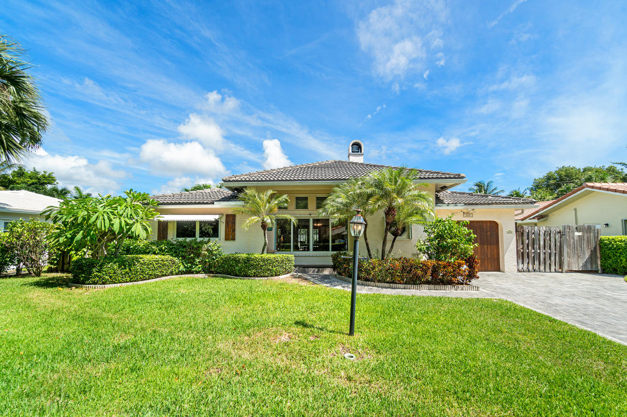 825 Periwinkle Street Boca Raton, FL 33486 - Photo 3 of 37 002-825PeriwinkleStreet-BocaRaton-FL-334
