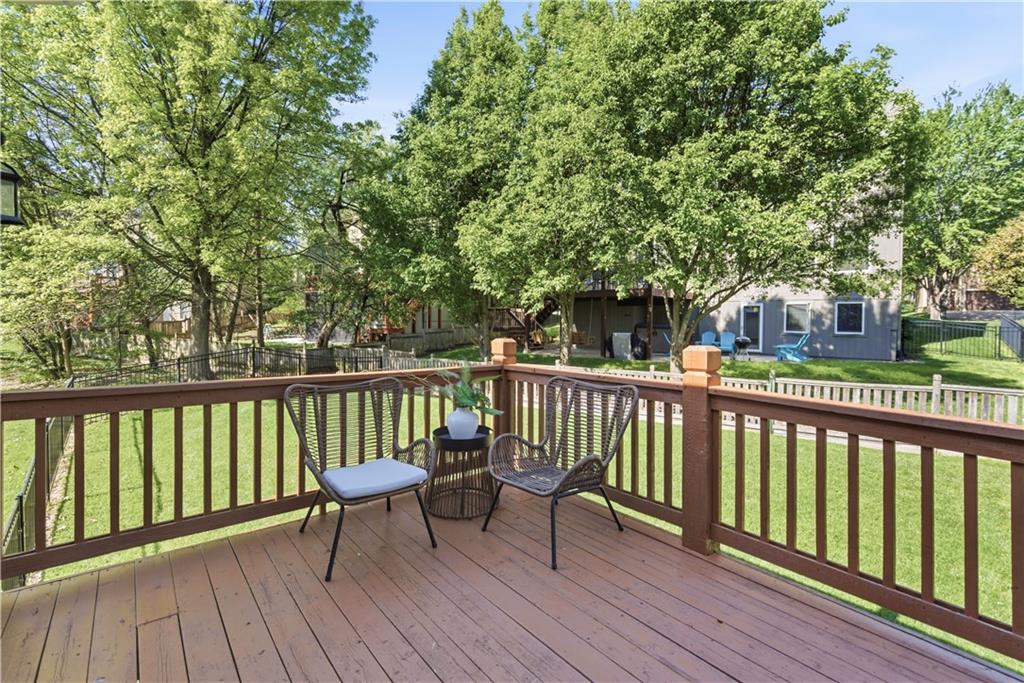 14322 Reeder Street Overland Park, KS 66221 - Photo 43 of 48