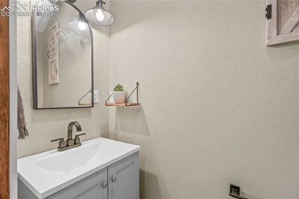 $560,000 | 6455 Spruce Avenue, Green Mountain Falls, CO 80819