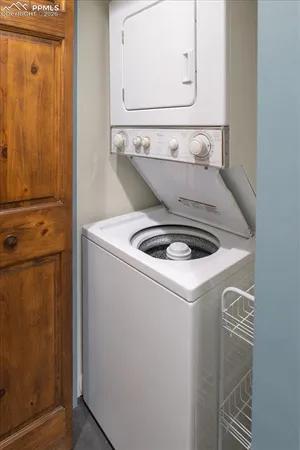 $560,000 | 6455 Spruce Avenue, Green Mountain Falls, CO 80819