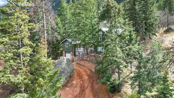 $560,000 | 6455 Spruce Avenue, Green Mountain Falls, CO 80819