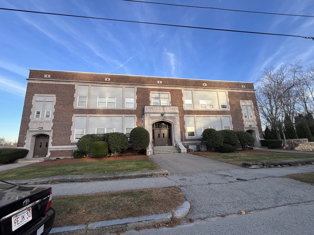 21 Middlesex Avenue, Unit 303 Worcester, MA 01604 - Photo 1 of 24