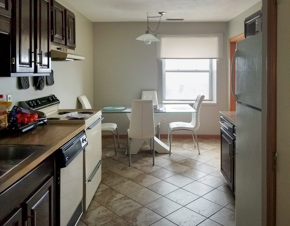 21 Middlesex Avenue, Unit 303 Worcester, MA 01604 - Photo 14 of 24