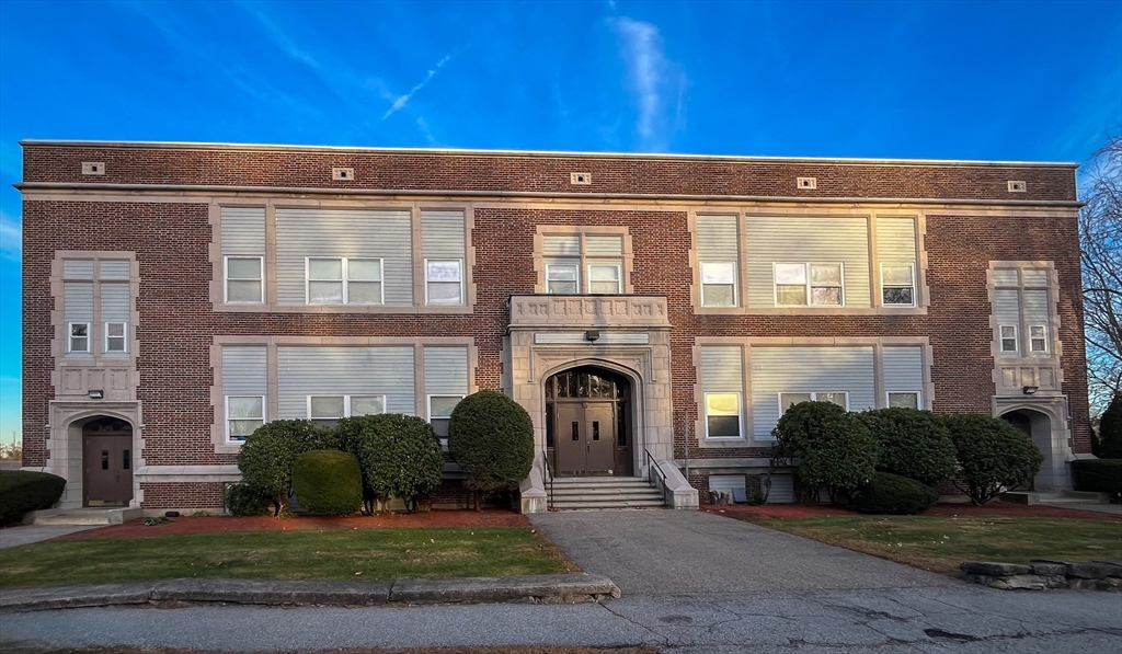 21 Middlesex Avenue, Unit 303 Worcester, MA 01604 - Photo 3 of 24