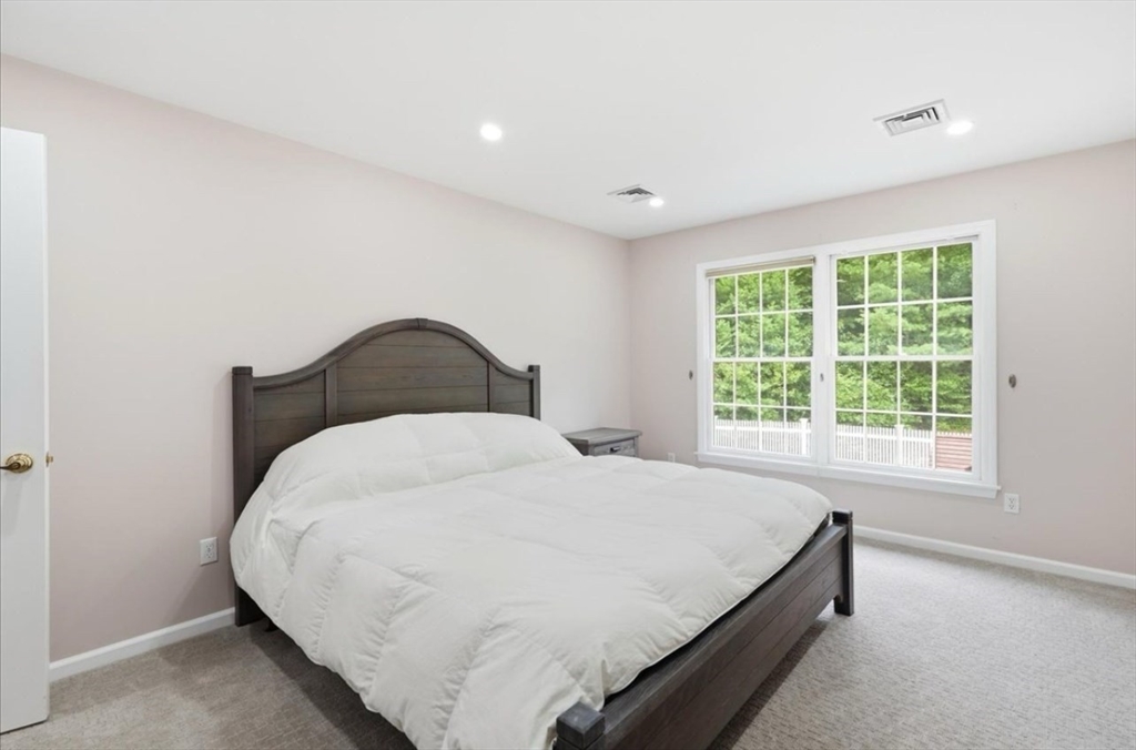 256 Hillcrest Road Marshfield, MA 02050 - Photo 21 of 42 Gallery Image 21