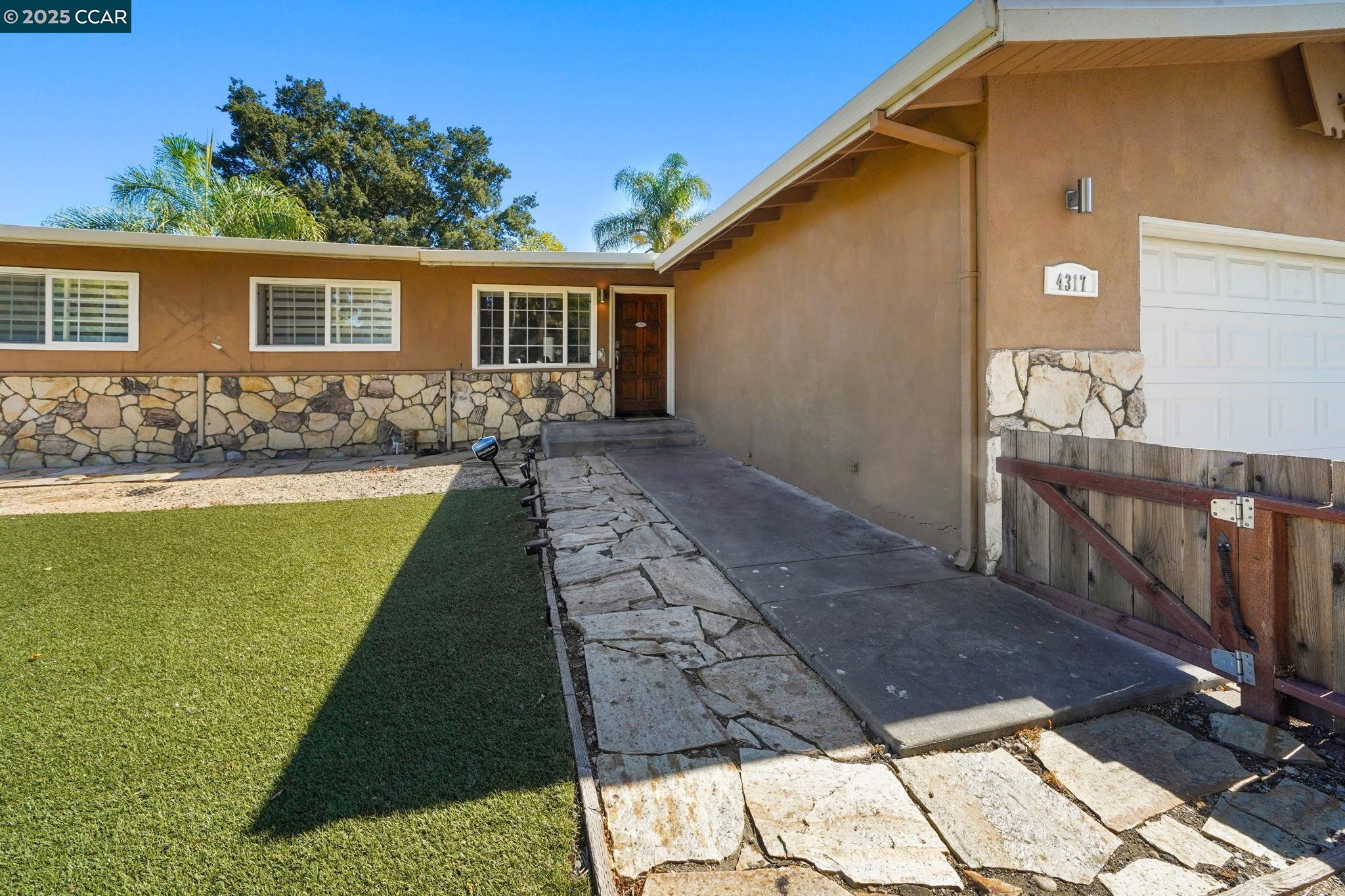 4317 Cowell Road Concord, CA 94521 - Photo 6 of 23